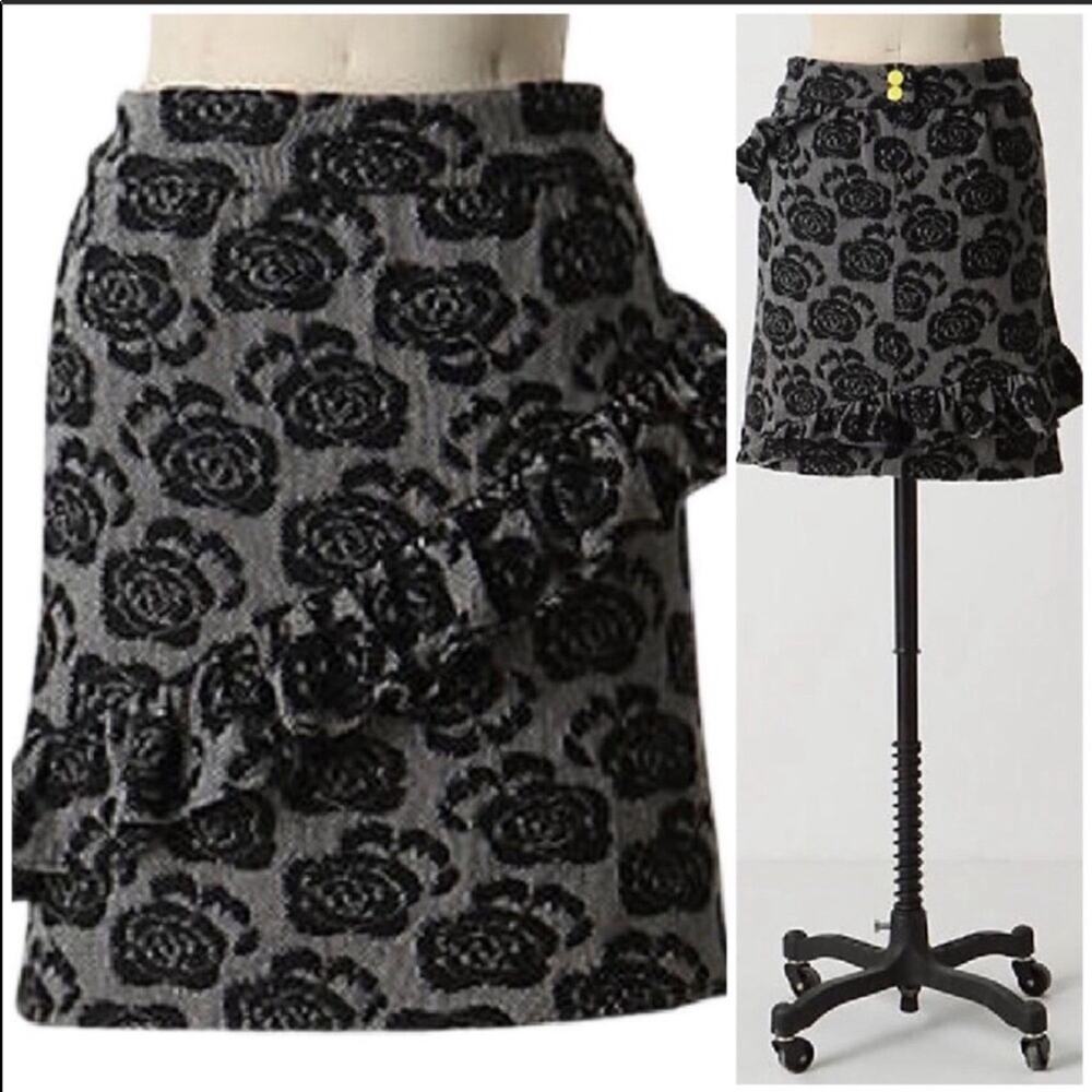 NEW NWT Anthropologie Charlie Robin Black Grey Floral Ruffle Solo Stroll Skirt M